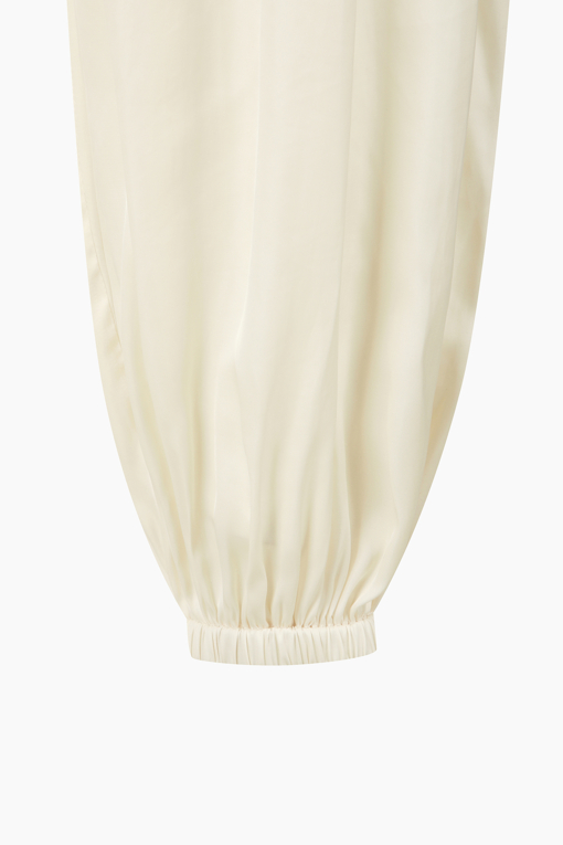 https://img.benettonmall.com/PARTS/KS/26S/SAPT43631CR_MB_D14.jpg?cb=1782918151