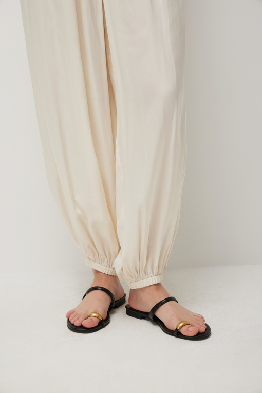 https://img.benettonmall.com/PARTS/KS/26S/SAPT43631CR_MB_D4.jpg?cb=1782918151
