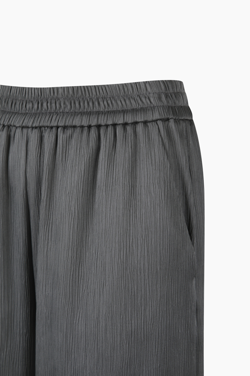 https://img.benettonmall.com/PARTS/KS/26S/SAPT44631DG_MB_D13.jpg?cb=1782918151