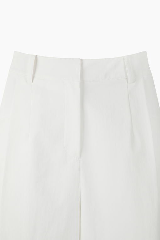 https://img.benettonmall.com/PARTS/KS/26S/SAPT45631WH_MB_D12.jpg?cb=1782918151