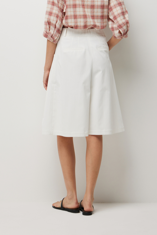 https://img.benettonmall.com/PARTS/KS/26S/SAPT45631WH_MB_D2.jpg?cb=1782918151
