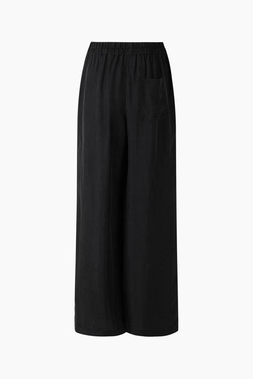 https://img.benettonmall.com/PARTS/KS/26S/SAPT47631BK_MB_D11.jpg?cb=1782918151