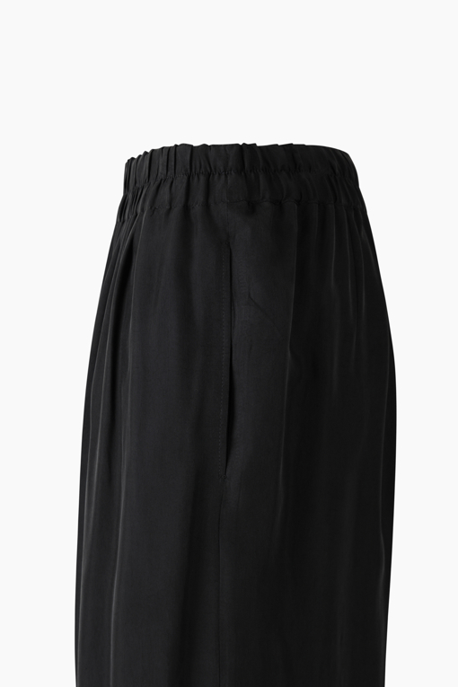 https://img.benettonmall.com/PARTS/KS/26S/SAPT47631BK_MB_D13.jpg?cb=1782918151
