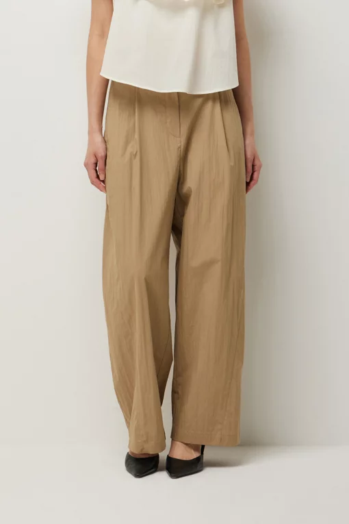 https://img.benettonmall.com/PARTS/KS/26S/SAPT48631BG_MB.jpg?cb=1782918151