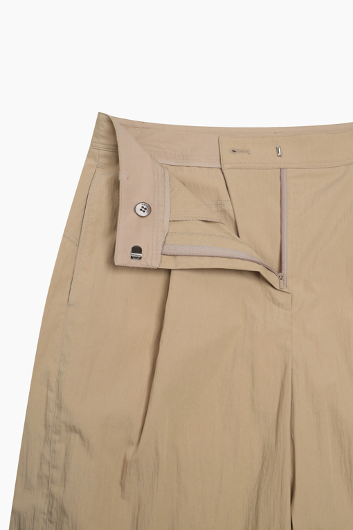 https://img.benettonmall.com/PARTS/KS/26S/SAPT48631BG_MB_D15.jpg?cb=1782918151