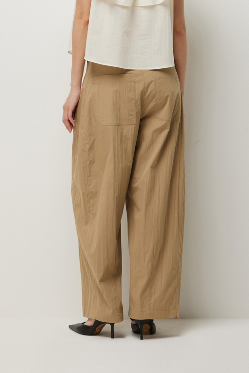 https://img.benettonmall.com/PARTS/KS/26S/SAPT48631BG_MB_D2.jpg?cb=1782918151