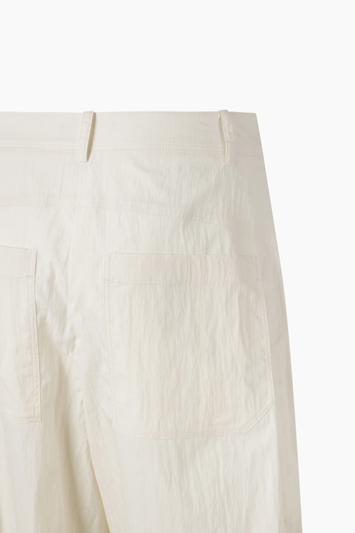 https://img.benettonmall.com/PARTS/KS/26S/SAPT48631IV_MB_D14.jpg?cb=1782918151