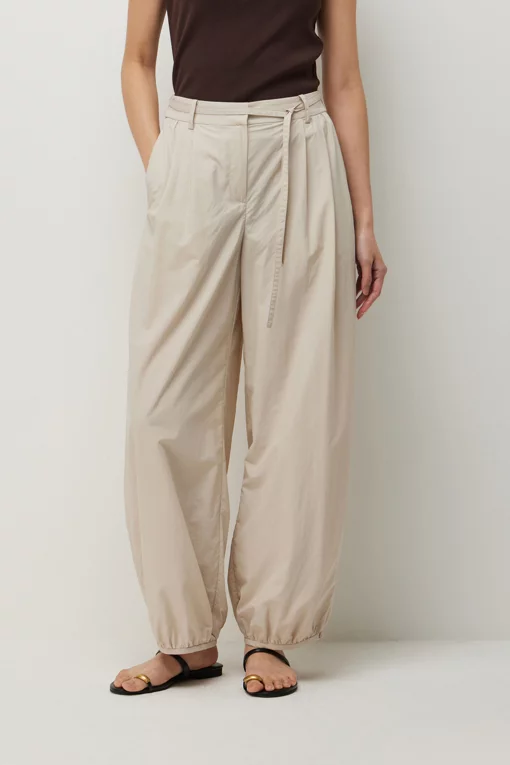 https://img.benettonmall.com/PARTS/KS/26S/SAPT49631BE_MB.jpg?cb=1782918151