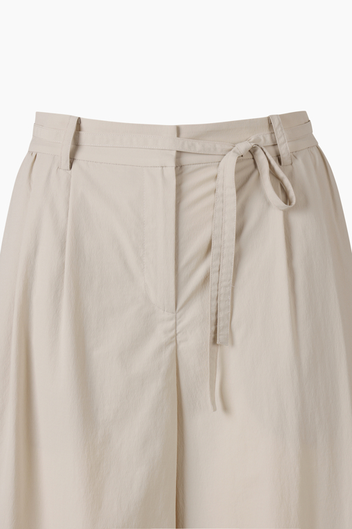 https://img.benettonmall.com/PARTS/KS/26S/SAPT49631BE_MB_D12.jpg?cb=1782918151