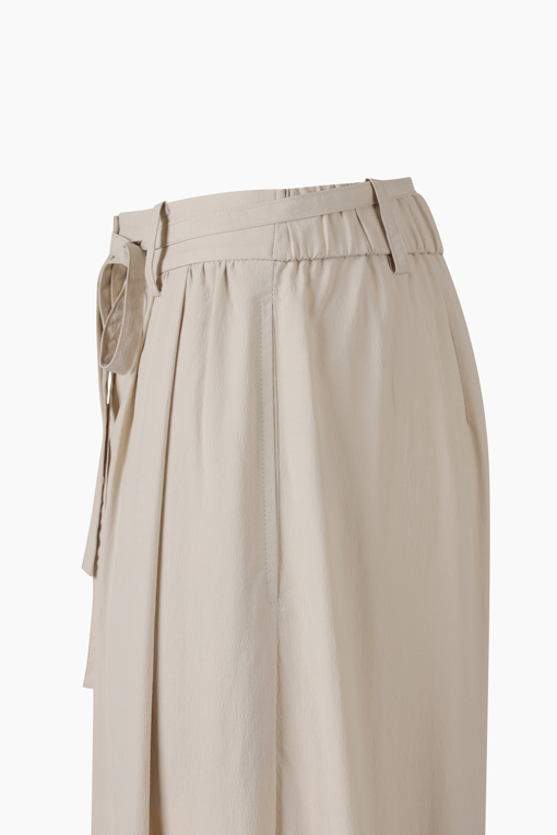 https://img.benettonmall.com/PARTS/KS/26S/SAPT49631BE_MB_D13.jpg?cb=1782918151