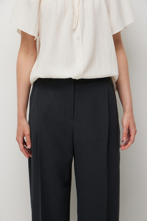 https://img.benettonmall.com/PARTS/KS/26S/SAPT50631DG_MB_D3.jpg?cb=1782918151