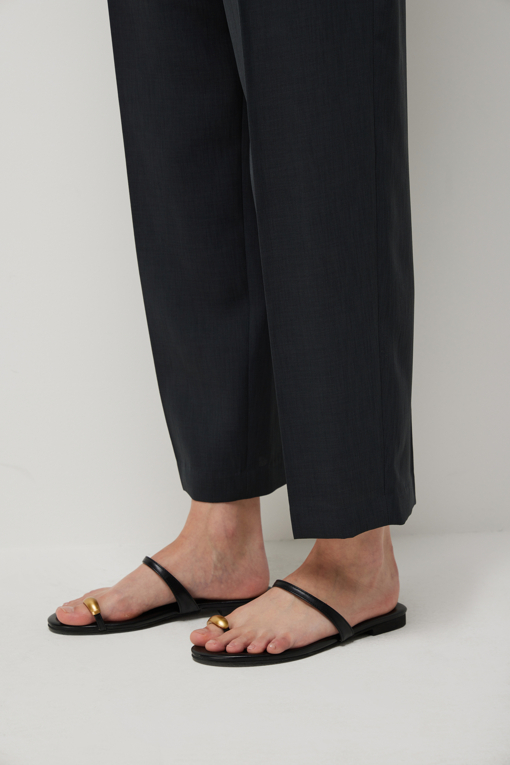https://img.benettonmall.com/PARTS/KS/26S/SAPT50631DG_MB_D4.jpg?cb=1782918151