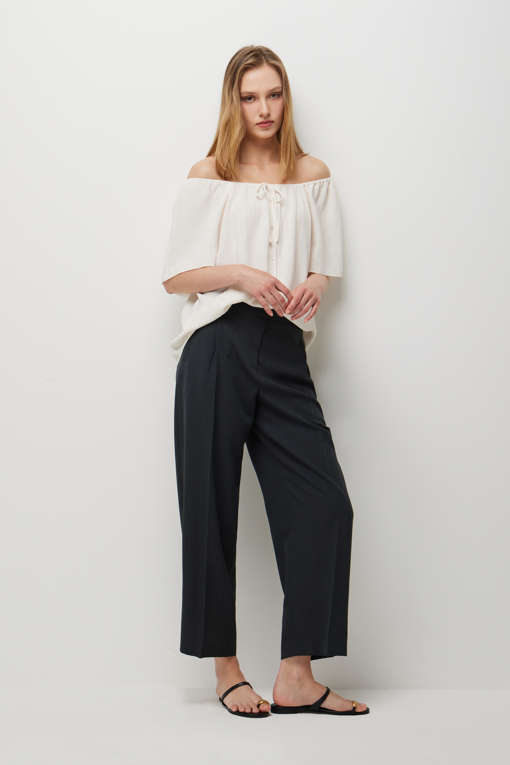 https://img.benettonmall.com/PARTS/KS/26S/SAPT50631DG_MB_D5.jpg?cb=1782918151