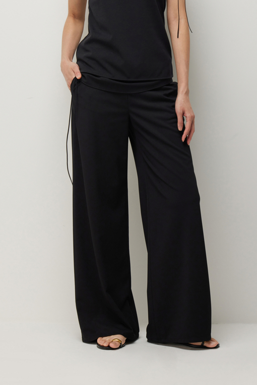 https://img.benettonmall.com/PARTS/KS/26S/SAPT51631BK_MB_D0.jpg?cb=1782918151