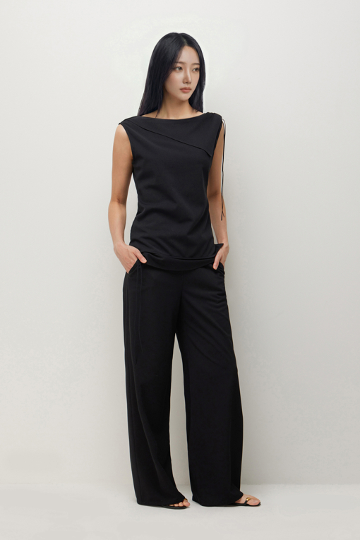https://img.benettonmall.com/PARTS/KS/26S/SAPT51631BK_MB_D5.jpg?cb=1781170995