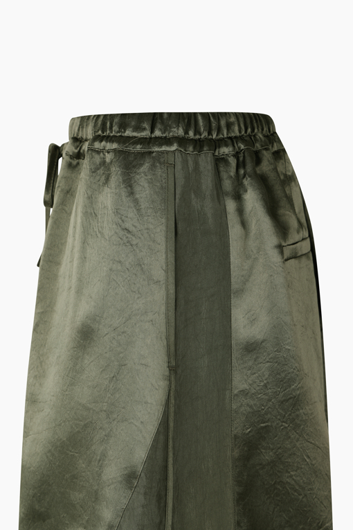 https://img.benettonmall.com/PARTS/KS/26S/SAPT53631KA_MB_D13.jpg?cb=1782918151