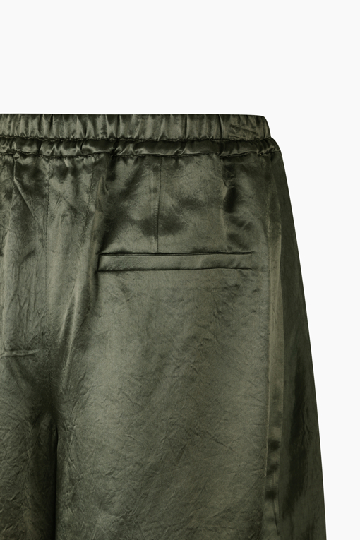 https://img.benettonmall.com/PARTS/KS/26S/SAPT53631KA_MB_D14.jpg?cb=1782918151