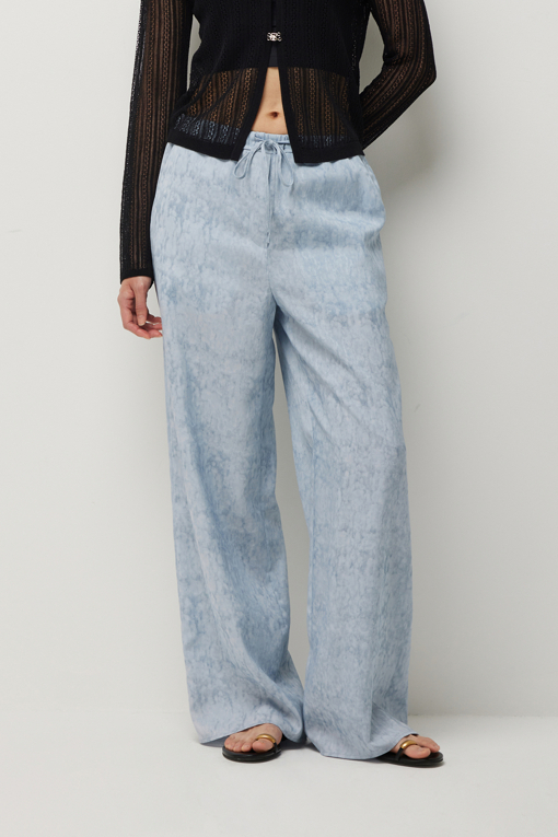 https://img.benettonmall.com/PARTS/KS/26S/SAPT54631BL_MB_D0.jpg?cb=1782918151