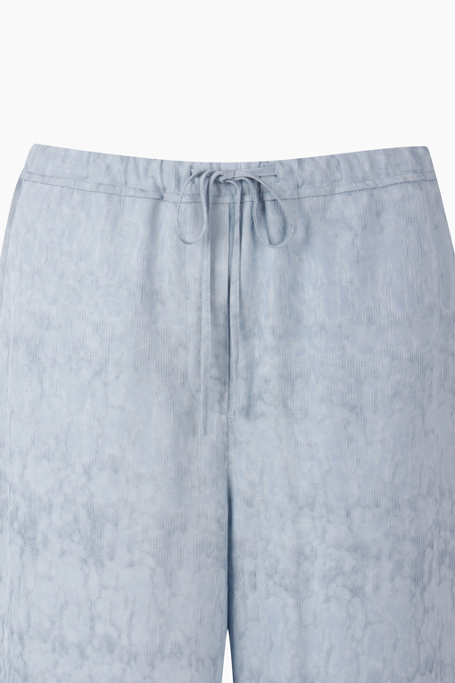 https://img.benettonmall.com/PARTS/KS/26S/SAPT54631BL_MB_D12.jpg?cb=1782918151
