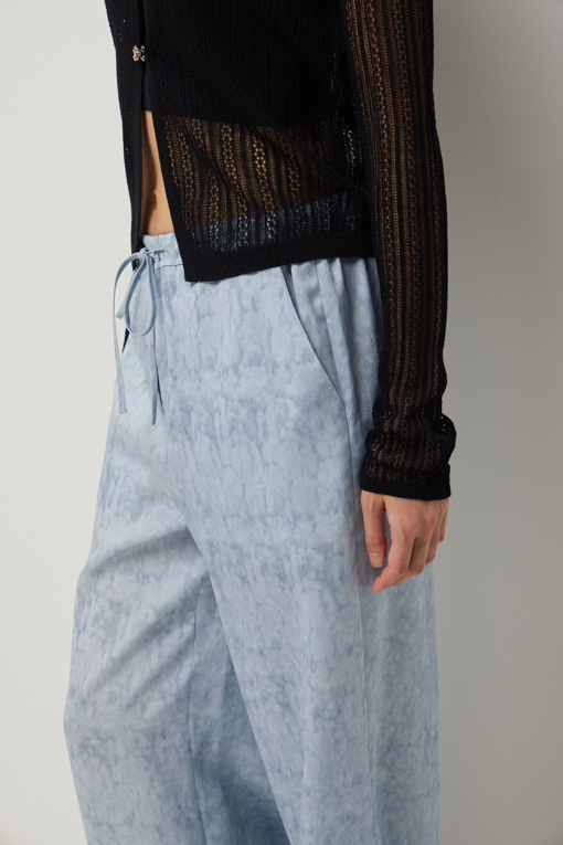 https://img.benettonmall.com/PARTS/KS/26S/SAPT54631BL_MB_D5.jpg?cb=1782918151
