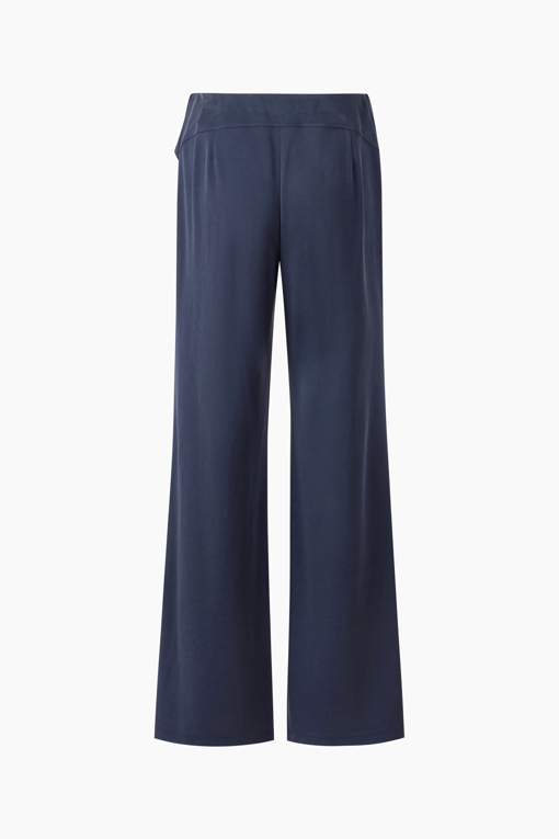 https://img.benettonmall.com/PARTS/KS/26S/SAPTE3631NY_MB_D11.jpg?cb=1777643535