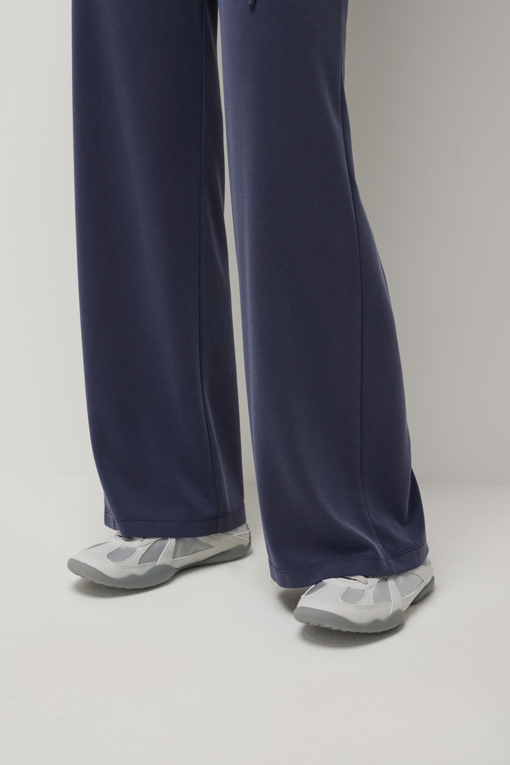 https://img.benettonmall.com/PARTS/KS/26S/SAPTE3631NY_MB_D5.jpg?cb=1777643535