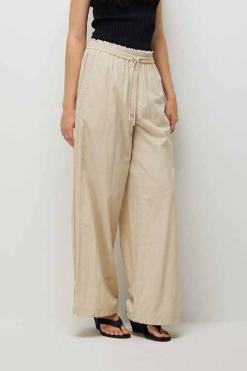 https://img.benettonmall.com/PARTS/KS/26S/SAPTE4631BE_MB_D5.jpg?cb=1778668868