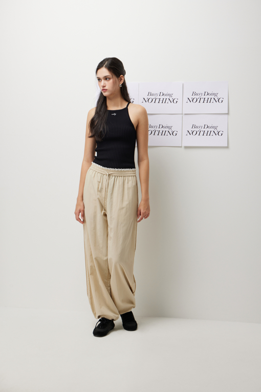 https://img.benettonmall.com/PARTS/KS/26S/SAPTE4631BE_MB_D9.jpg?cb=1777643535