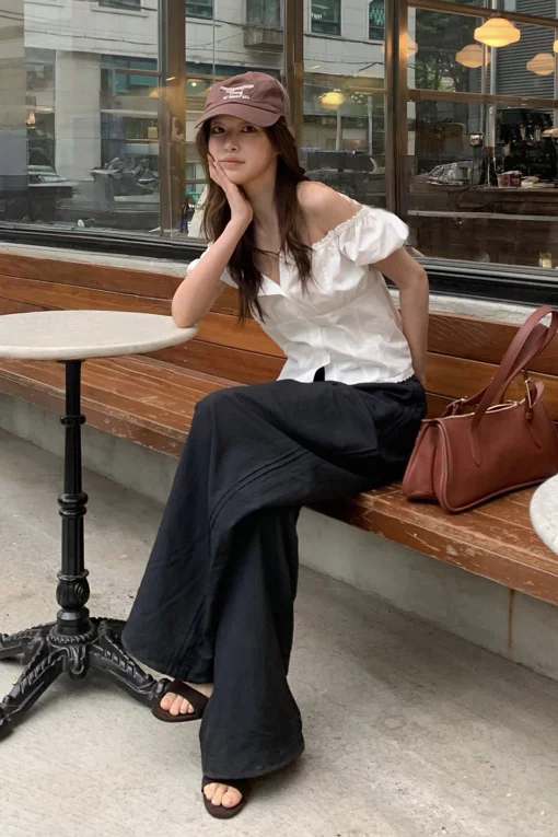 https://img.benettonmall.com/PARTS/KS/26S/SAPTE4631BK_MB.jpg?cb=1777643535