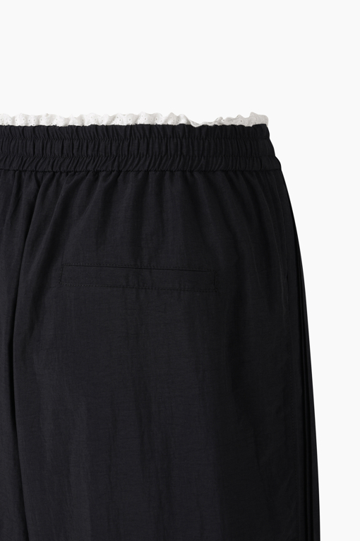 https://img.benettonmall.com/PARTS/KS/26S/SAPTE4631BK_MB_D14.jpg?cb=1778668868