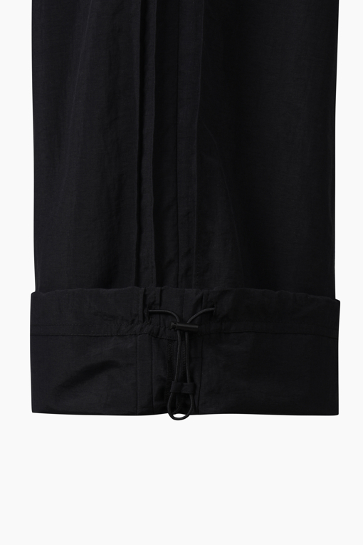 https://img.benettonmall.com/PARTS/KS/26S/SAPTE4631BK_MB_D15.jpg?cb=1778668868