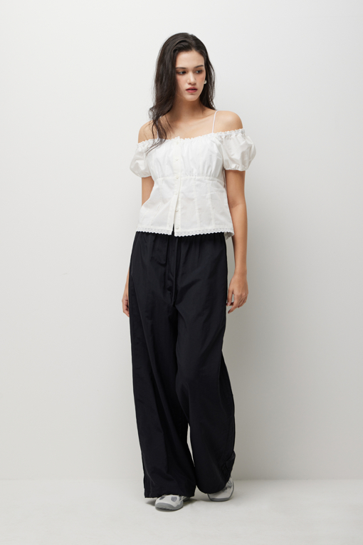 https://img.benettonmall.com/PARTS/KS/26S/SAPTE4631BK_MB_D9.jpg?cb=1778668868