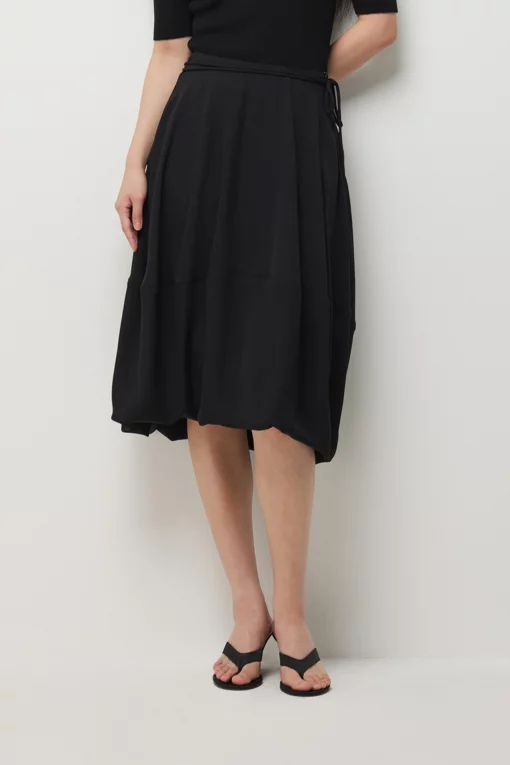 https://img.benettonmall.com/PARTS/KS/26S/SASK31631BK_MB.jpg?cb=1782918151