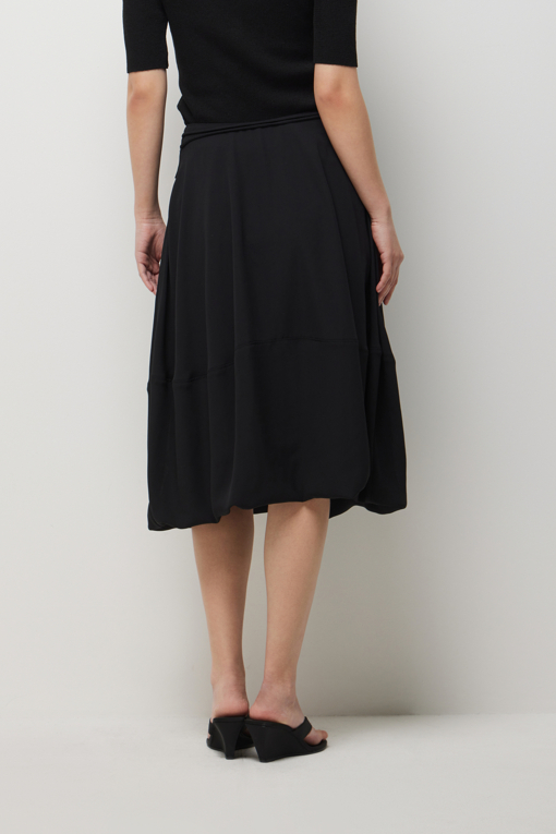 https://img.benettonmall.com/PARTS/KS/26S/SASK31631BK_MB_D2.jpg?cb=1782918151