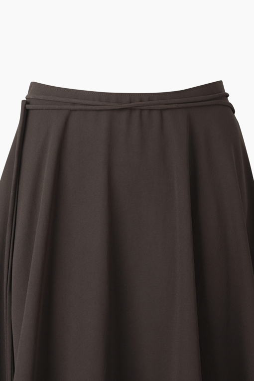 https://img.benettonmall.com/PARTS/KS/26S/SASK31631BR_MB_D12.jpg?cb=1782918151