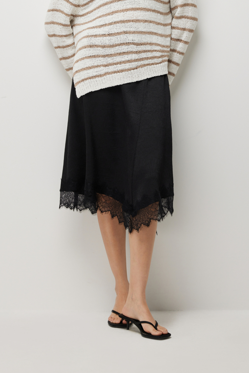 https://img.benettonmall.com/PARTS/KS/26S/SASK32631BK_MB_D0.jpg?cb=1782918151