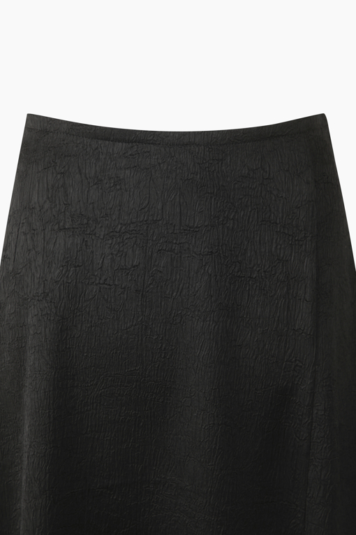 https://img.benettonmall.com/PARTS/KS/26S/SASK32631BK_MB_D12.jpg?cb=1782918151
