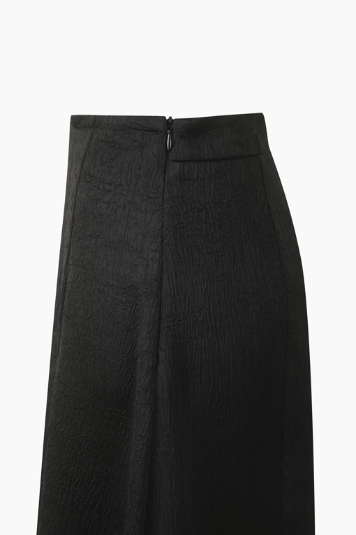 https://img.benettonmall.com/PARTS/KS/26S/SASK32631BK_MB_D13.jpg?cb=1782918151