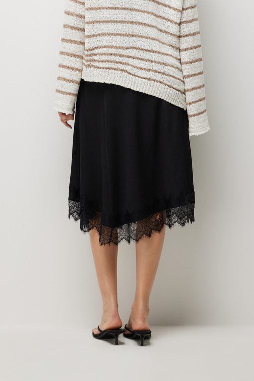 https://img.benettonmall.com/PARTS/KS/26S/SASK32631BK_MB_D2.jpg?cb=1782918151