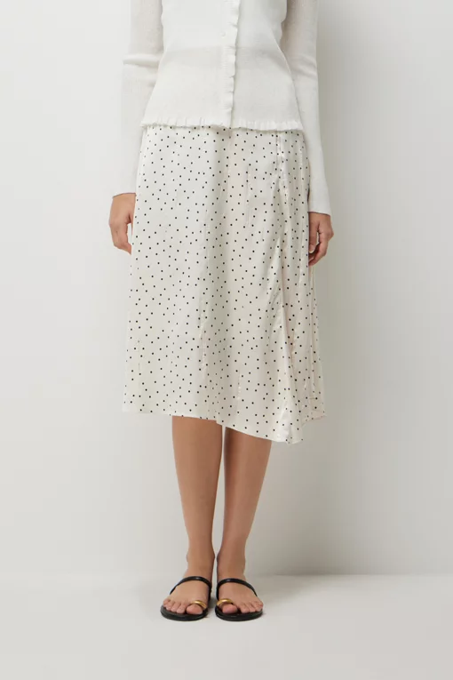 https://img.benettonmall.com/PARTS/KS/26S/SASK32631CR_MB.jpg?cb=1782918151