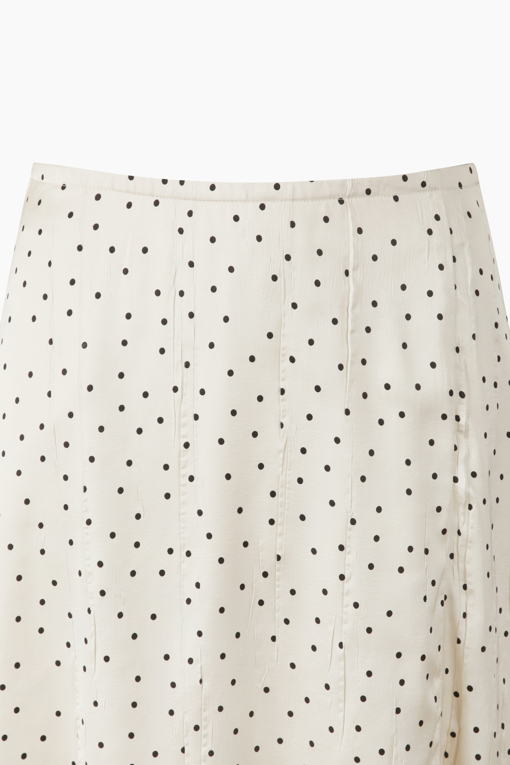 https://img.benettonmall.com/PARTS/KS/26S/SASK32631CR_MB_D12.jpg?cb=1782918151