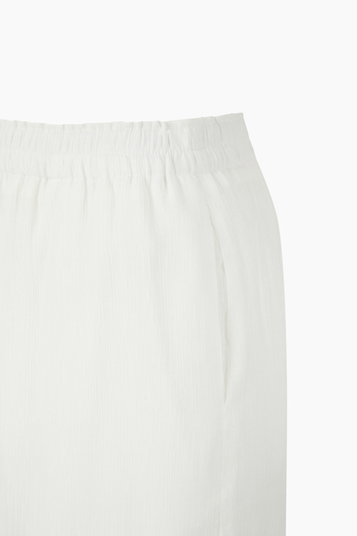 https://img.benettonmall.com/PARTS/KS/26S/SASK33631WH_MB_D13.jpg?cb=1778668868