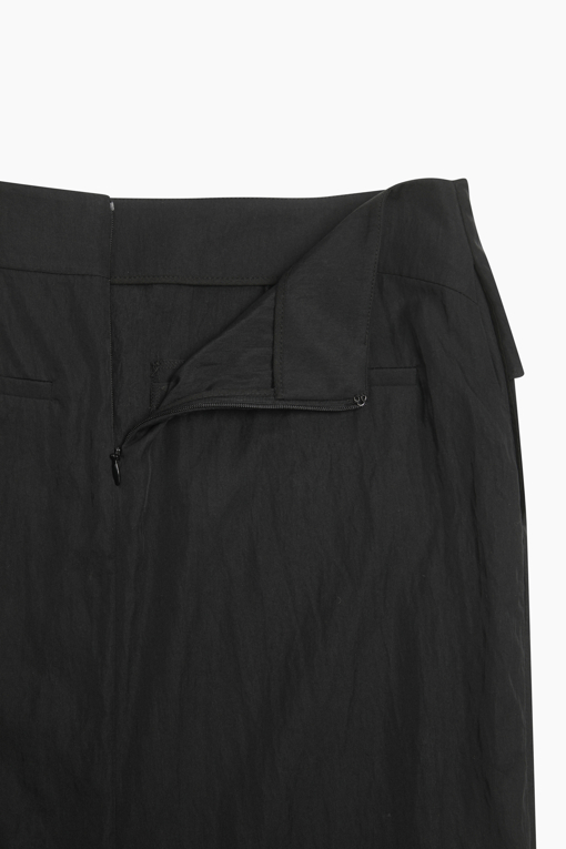 https://img.benettonmall.com/PARTS/KS/26S/SASK34631BK_MB_D16.jpg?cb=1782918151