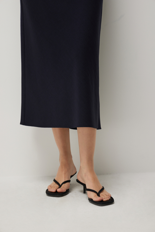 https://img.benettonmall.com/PARTS/KS/26S/SASK35631DN_MB_D4.jpg?cb=1782918151