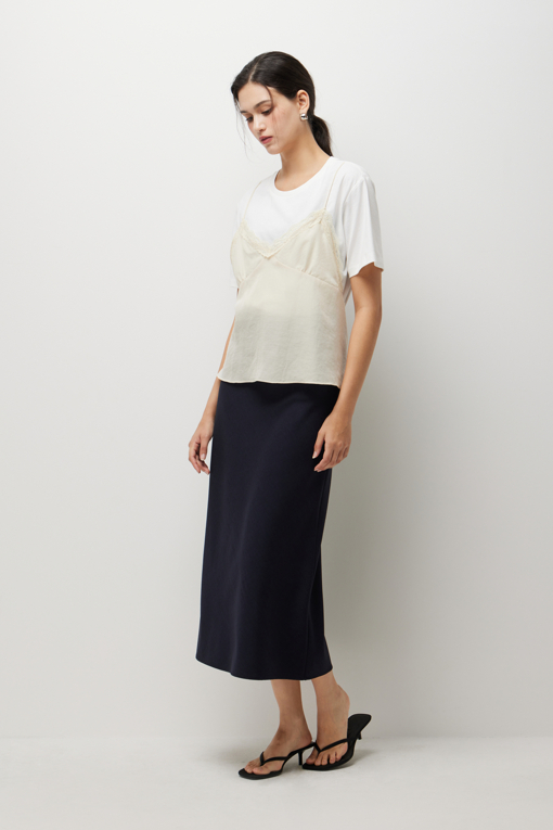 https://img.benettonmall.com/PARTS/KS/26S/SASK35631DN_MB_D5.jpg?cb=1782918151