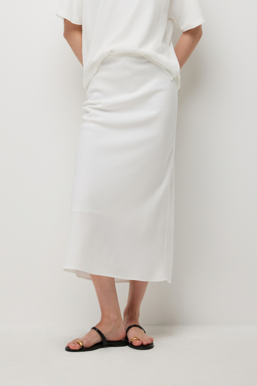https://img.benettonmall.com/PARTS/KS/26S/SASK35631WH_MB_D0.jpg?cb=1782918151