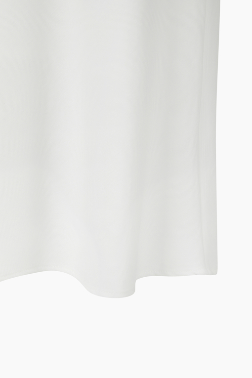 https://img.benettonmall.com/PARTS/KS/26S/SASK35631WH_MB_D13.jpg?cb=1782918151