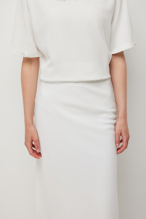 https://img.benettonmall.com/PARTS/KS/26S/SASK35631WH_MB_D4.jpg?cb=1782918151