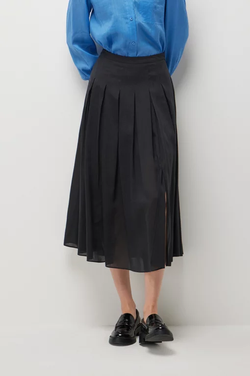 https://img.benettonmall.com/PARTS/KS/26S/SASK36631DG_MB.jpg?cb=1782918151
