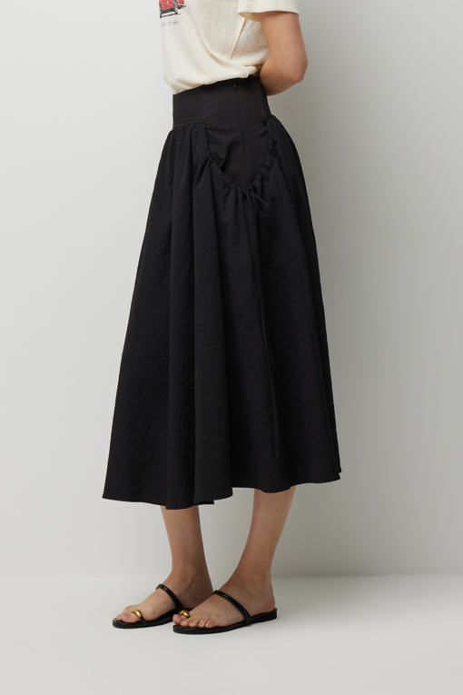 https://img.benettonmall.com/PARTS/KS/26S/SASK37631BK_MB_D1.jpg?cb=1782918151